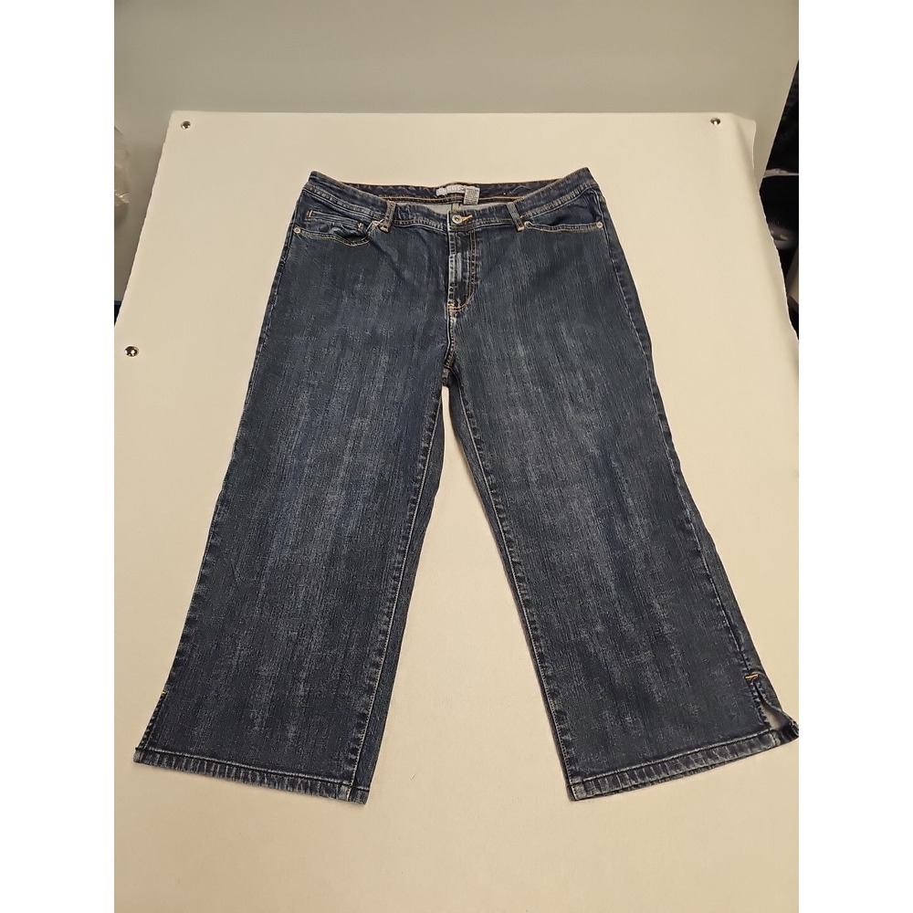Womens Chico's Platinum Jean Crop/Capris. Size 2 Blue. 24 1/2" Inseam.